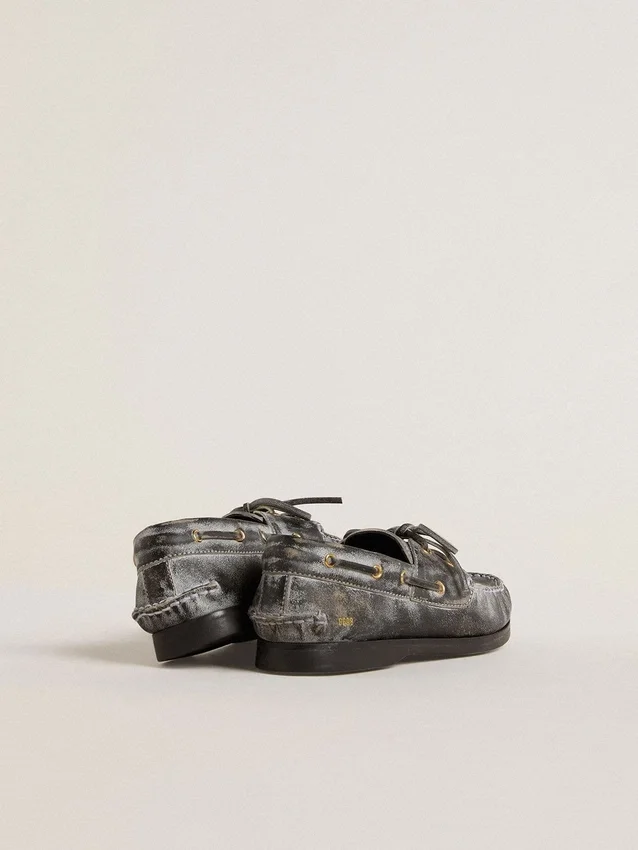 Young Cruise loafer in black distressed leather