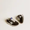 Young Marathon in black nylon with printed star and leather heel tab