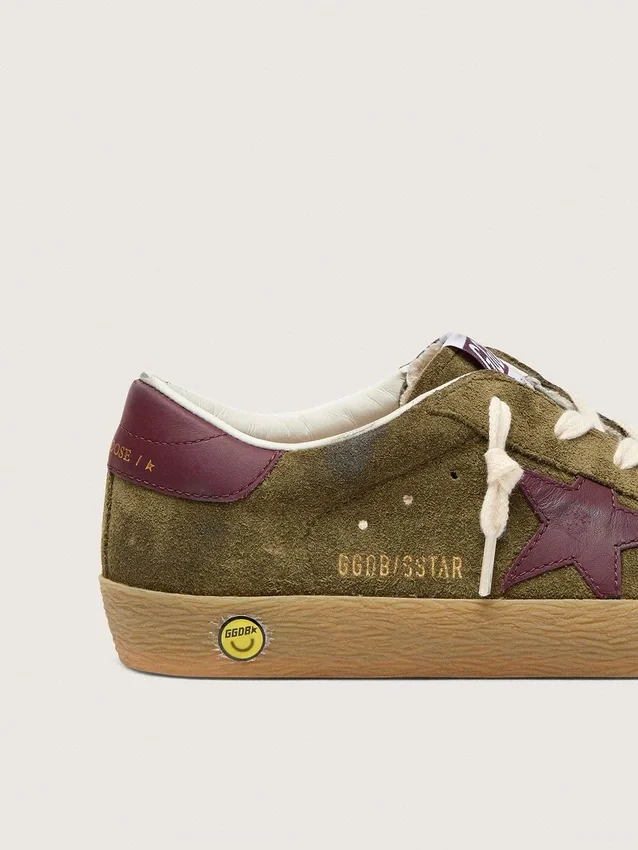 Young Super-Star in military-green suede with burgundy leather star and heel tab