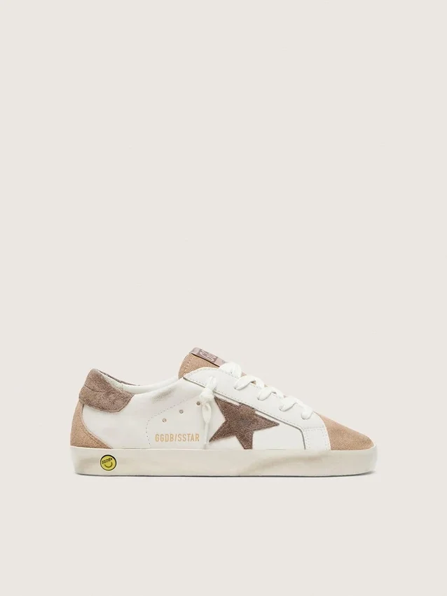 Junior Super-Star in white leather with dark gray suede star and beige suede inserts
